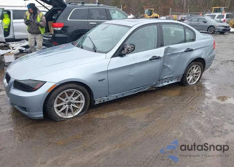 2010 BMW 328I xDrive z USA, uszkodzony, nr VIN WBAPK5C57AA649946